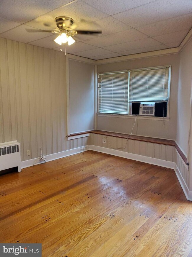5 E Main St Unit B, Wrightstown, NJ 08562 Room for Rent in