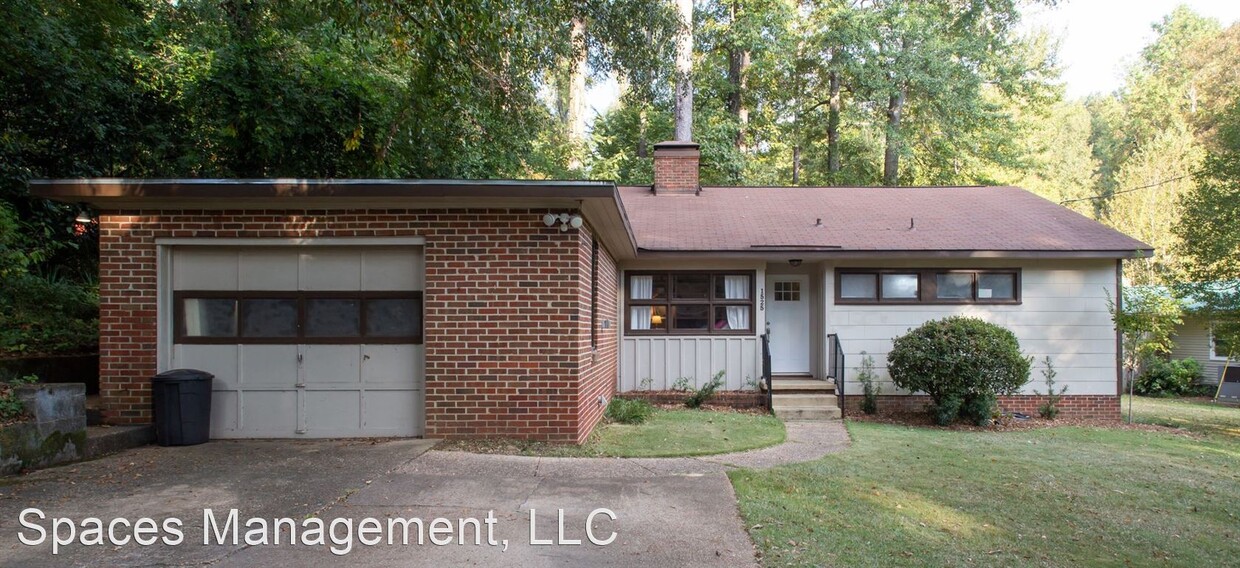 Foto principal - 4 br, 2 bath House - 1525 Fairmont Dr