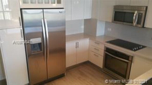 Foto del edificio - 999 SW 1st Ave