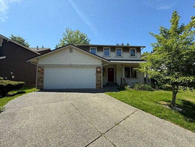 Foto del edificio - 4 Bed 2 Bath Home in Waterbury Meadows