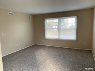 Foto del edificio - 822 Bloomfield Village Blvd