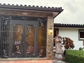 Building Photo - 5540 SW 63rd Ct