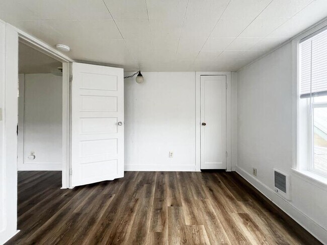 Foto del edificio - 2015 1/2 South A Street - 2