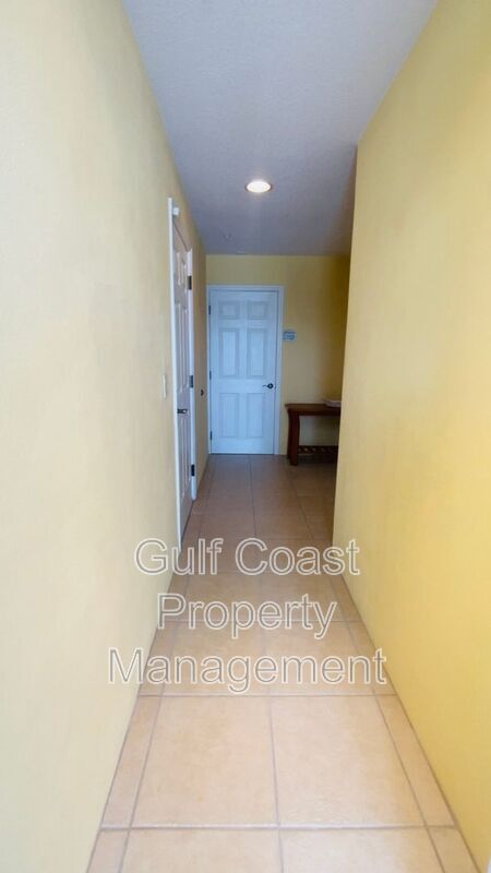 Foto del edificio - 8238 Harborside Cir