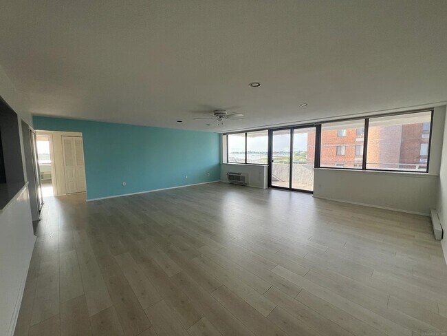 Foto del edificio - 1460 Elm St