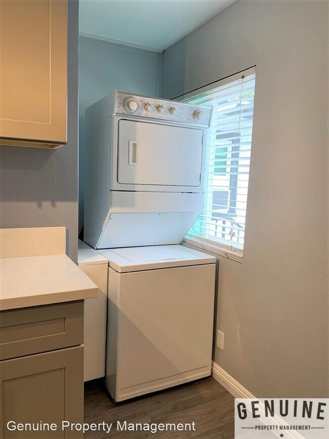 Building Photo - 1 br, 1 bath House - 119 South Citrus Ave 1/2