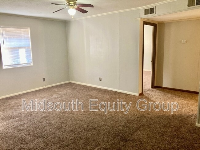 Building Photo - 117 Parkburg Rd