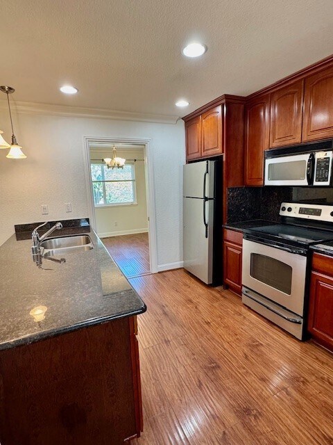 Foto del edificio - 730 San Andreas Ct