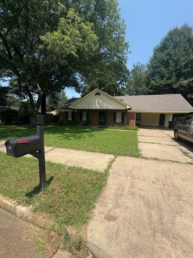 Building Photo - 6294 Ridgeline Dr