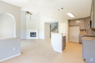 Building Photo - 2012 Meadow View Dr