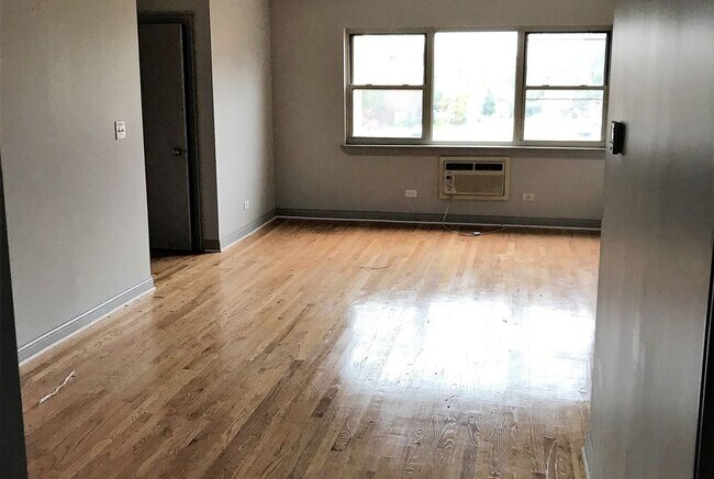 Foto del edificio - 4924 Mulford St