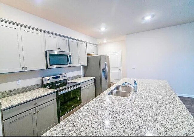 Foto del edificio - 124 Kelsey Ct