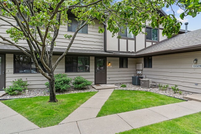 Building Photo - 13317 Zenith Ln