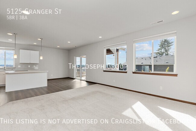 Foto del edificio - Beautiful 5BD/2.75BA Newer Home in Bremerton