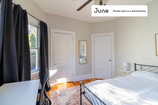 Foto del edificio - Room in Shared 5 bed/2 bath home in Brookline