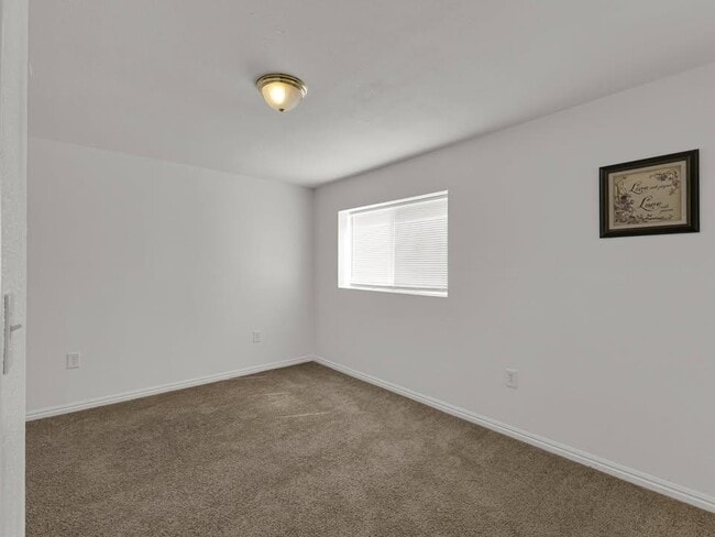 Building Photo - 3145 S 9200 W