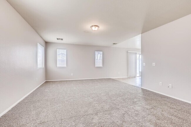 Building Photo - BEAUTIFUL 1 Story, 3 Bedroom 2 Bath Home Near Centennial Hills