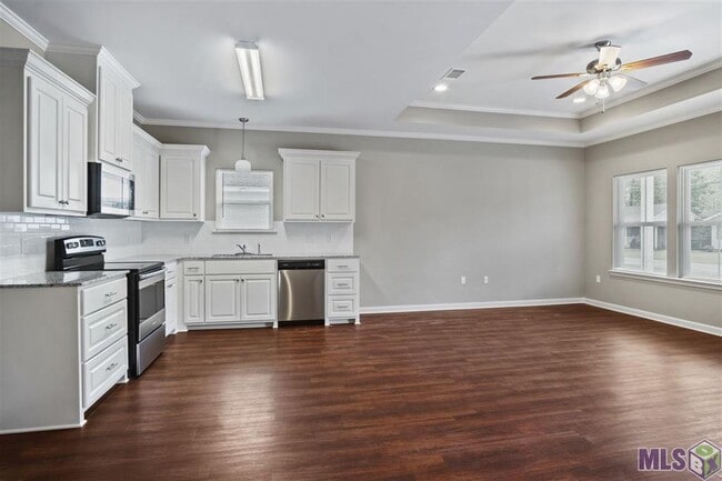 Building Photo - 12099 Pendarvis Ln
