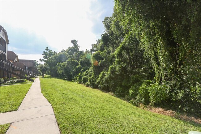 Foto del edificio - 345 Forestway Cir