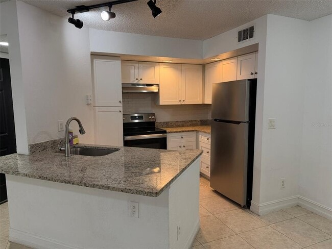 Photo - 4658 Commander Dr (Orlando, FL) Apartment