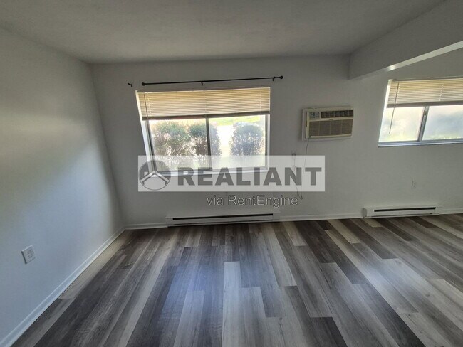Foto del edificio - 922 Highland Ave