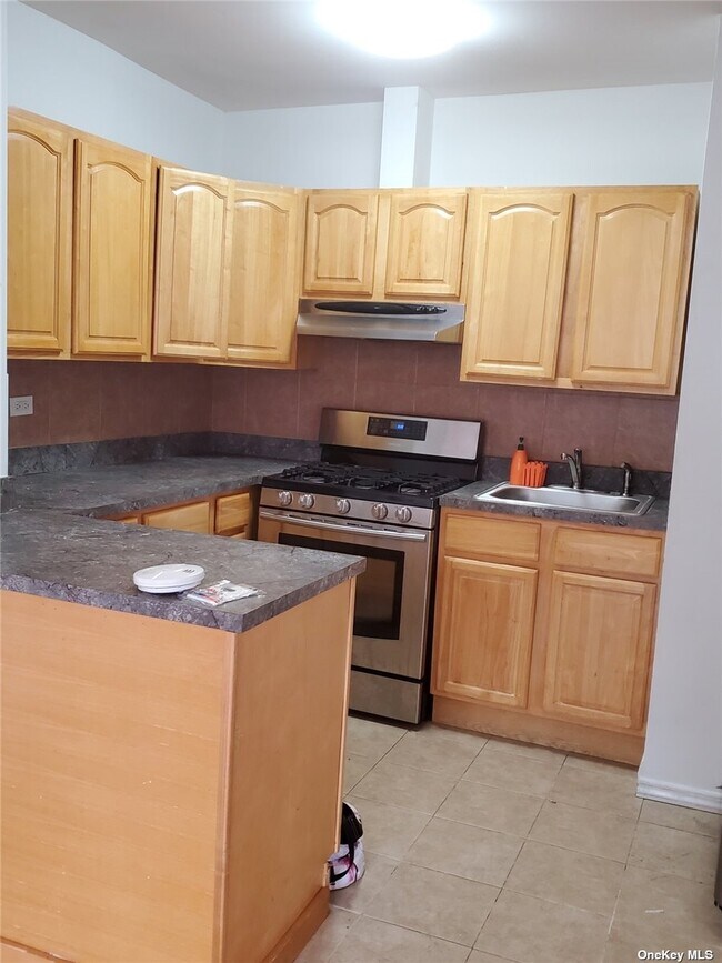 Foto del edificio - 14-21-21 121st St