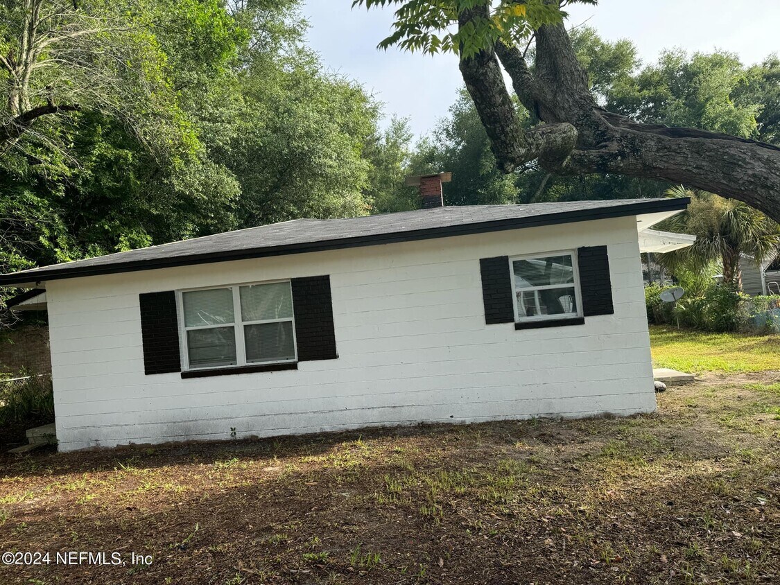 Primary Photo - 2510 State St