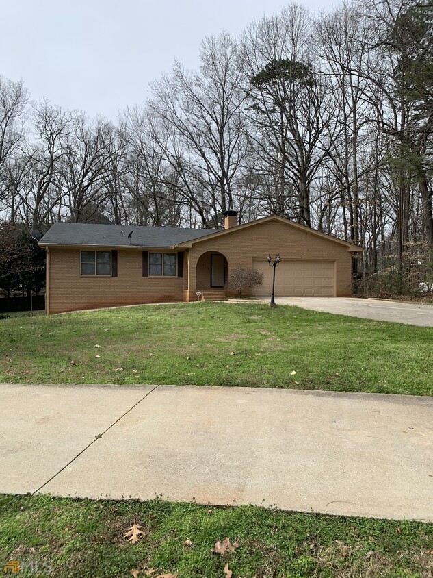 Primary Photo - 1548 Sever Rd