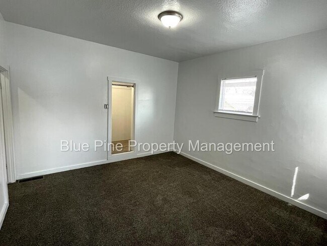 Foto del edificio - 227 8th St