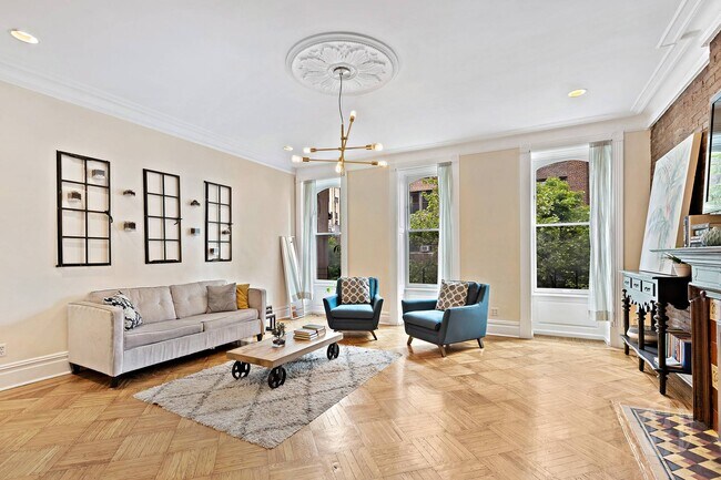 Foto del edificio - 31 W 84th St