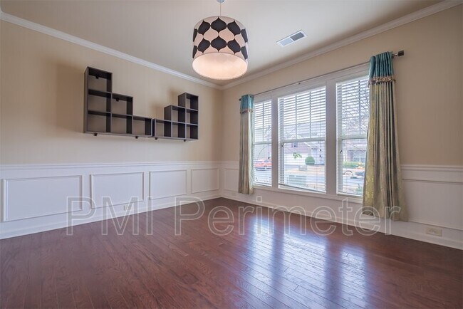 Foto del edificio - 4935 Hazelwood Dr