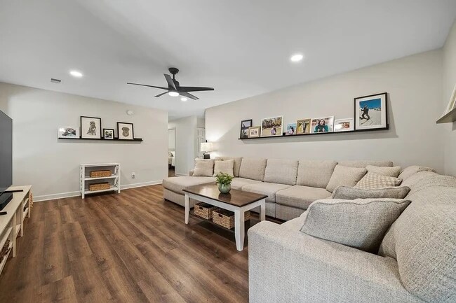 Building Photo - 281 Briarbrook Cv