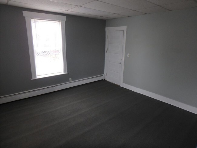 Building Photo - 2 towle Street - 4