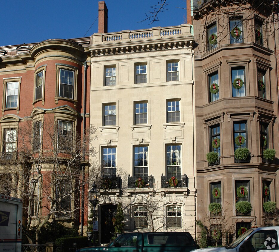 Foto del edificio - 13 Commonwealth Ave