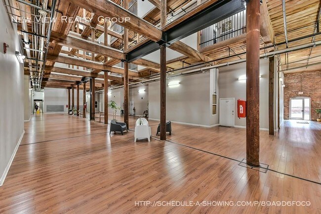 Building Photo - 201-315 S Hoskins Rd