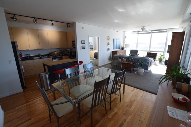Dining Area - 1845 S Michigan Ave