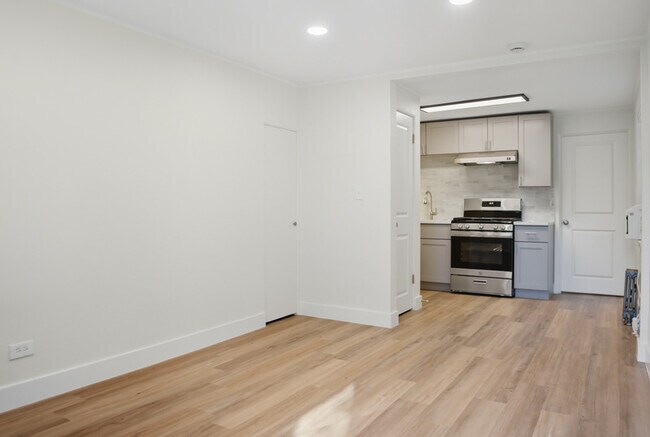 Foto del edificio - 1364 Lafayette St