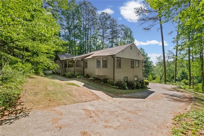 Foto del edificio - 1321 Timbercrest Dr