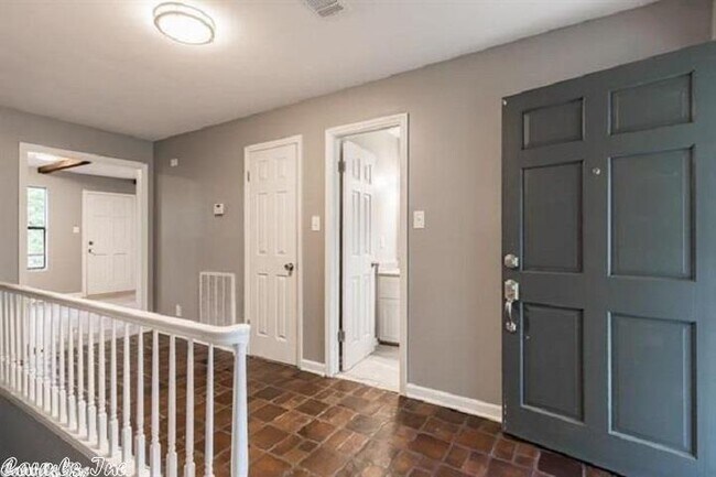 Building Photo - 8024 Danwood Dr