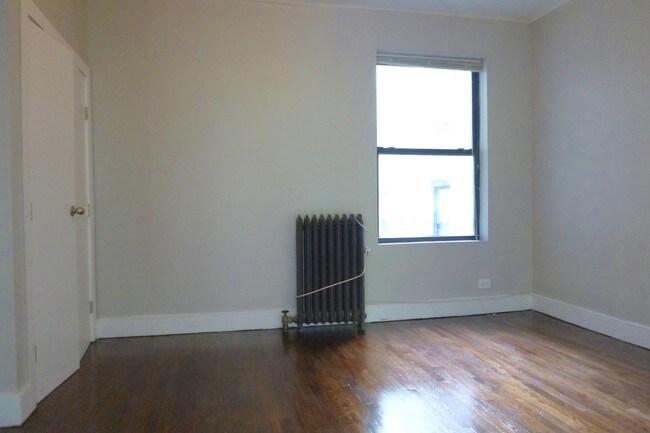 Building Photo - 137 W 141st St