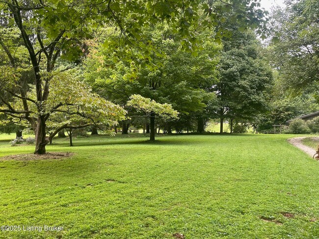 Foto del edificio - 3900 Altawood Ct