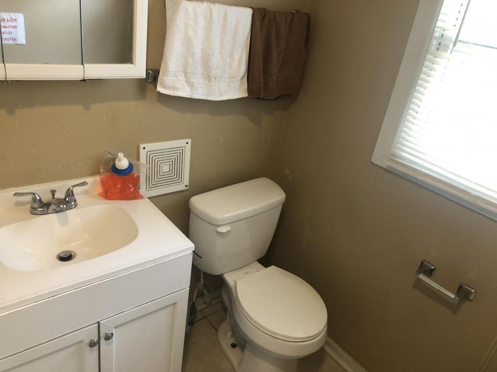 Primary Photo - 1702 Fayetteville St, Unit E