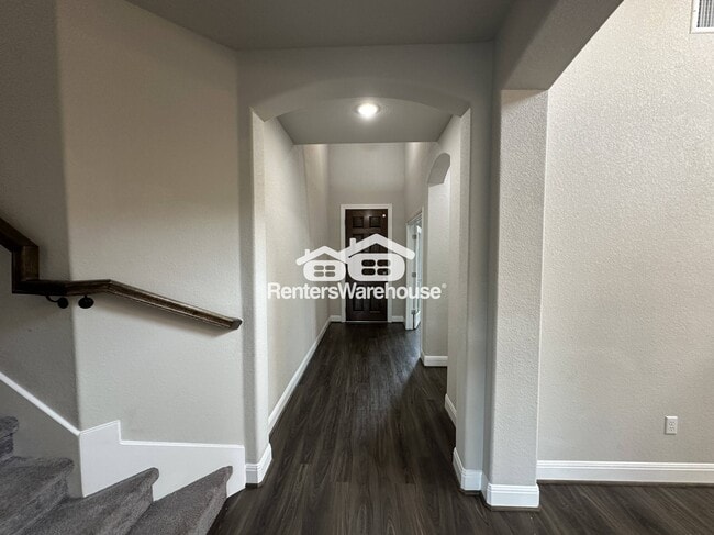 Building Photo - 4213 Valley Oaks Dr