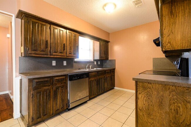 Building Photo - 2312 18th St