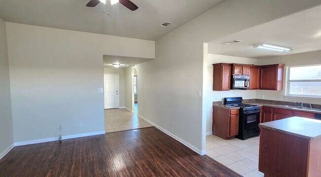 Foto del edificio - 712 Lazy Crest Dr