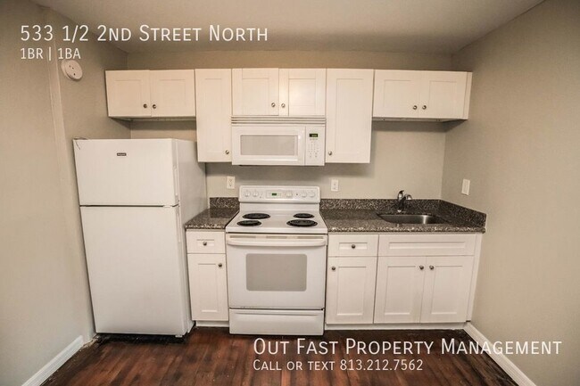 Foto del edificio - 533 1/2 2nd Street North-