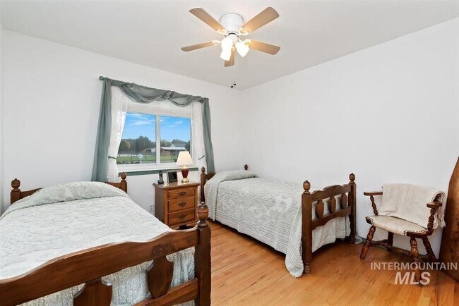 Foto del edificio - 9380 Ruth Marie Dr