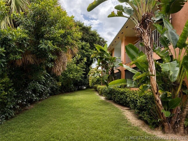 Foto del edificio - 615 NW Oleander St