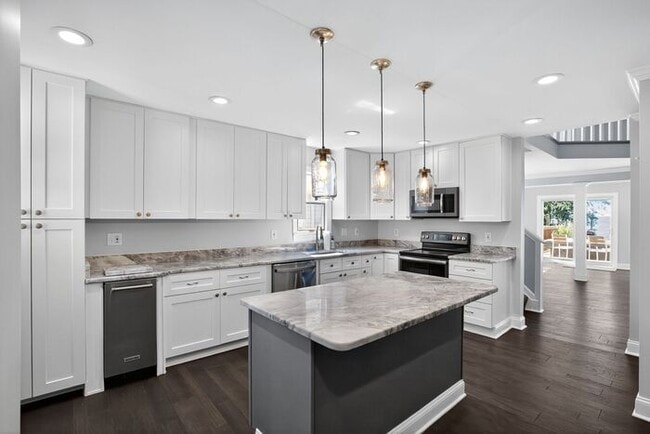 Building Photo - 15077 Potomac River Dr