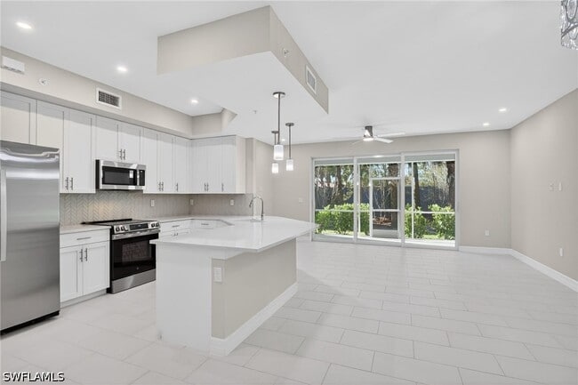 Building Photo - 286 Indies Dr E